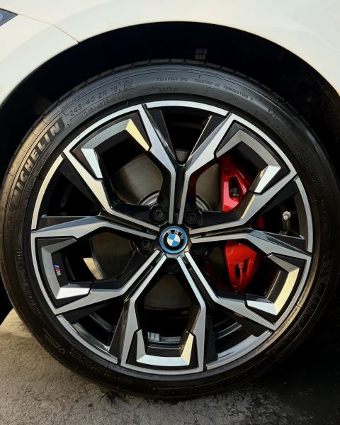 BMW wheel, wheel cleaning by Heavenly Details