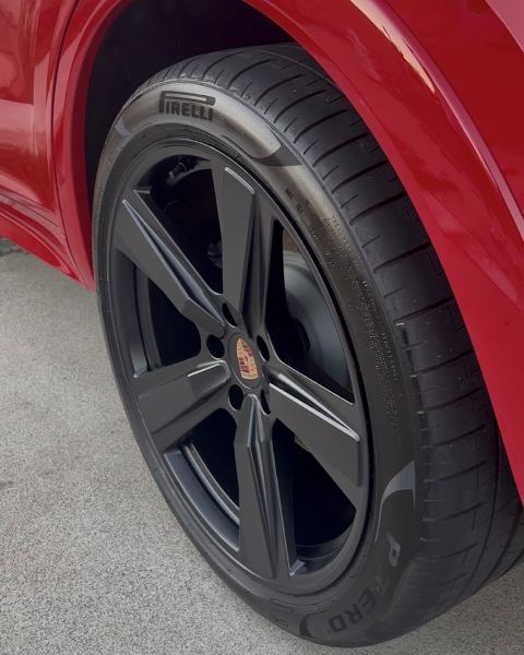 Porsche Cayenne wheel, wheel cleaning by Heavenly Details