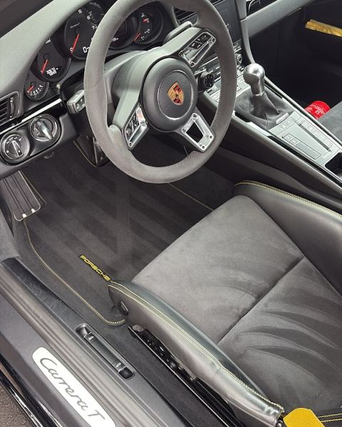 Porsche 911 Carrera T interior, interior detail by Heavenly Details
